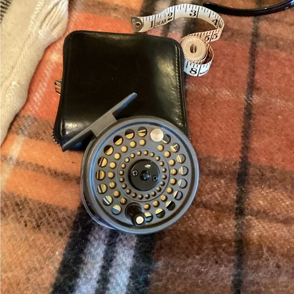 Sage 1200 Fly Reel - Picture 6 of 10